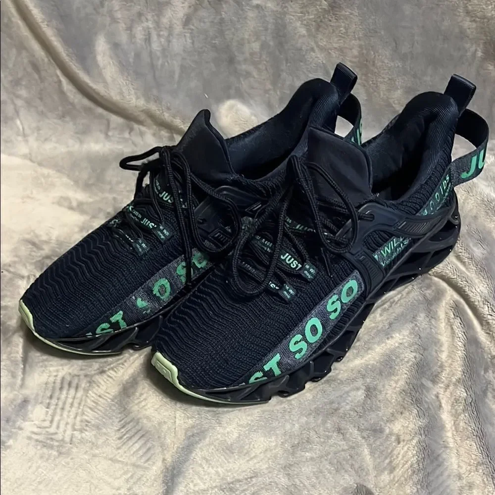 Just So So Men’s Navy Athletic Sneakers